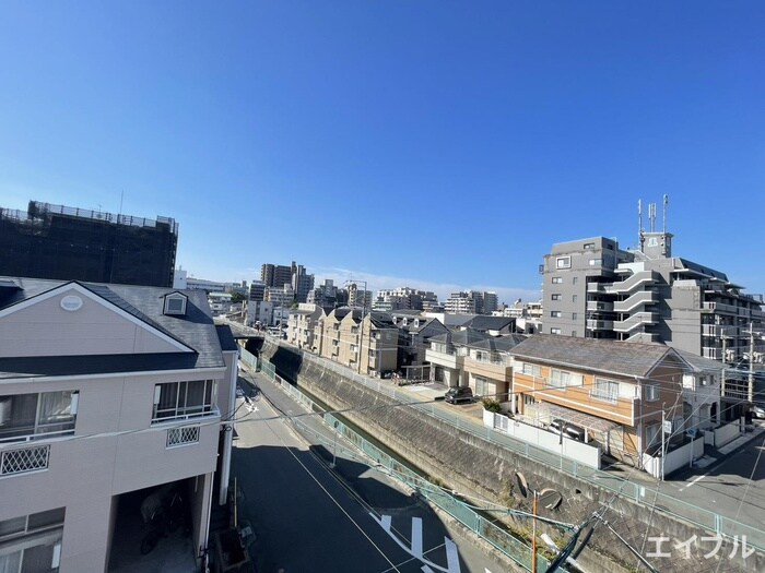 物件内観写真22　(室内からの展望)