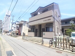 オ－クランド貝塚駅東外観写真