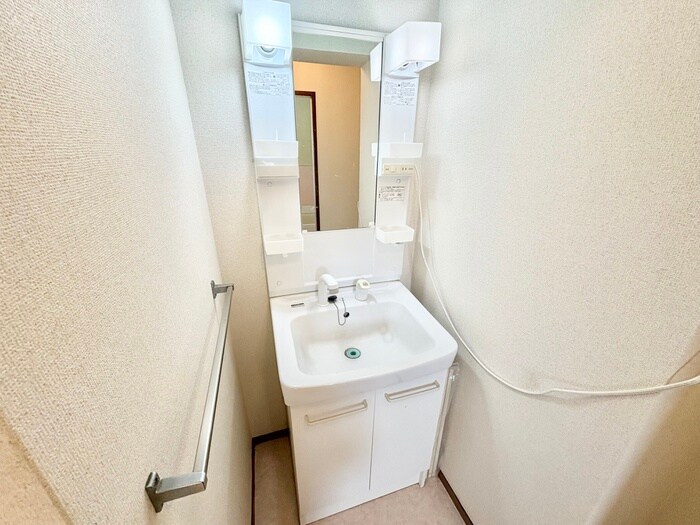 物件内観写真11　(洗面)