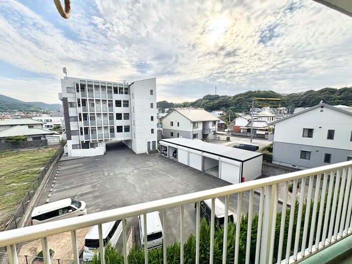 物件内観写真15　(室内からの展望)