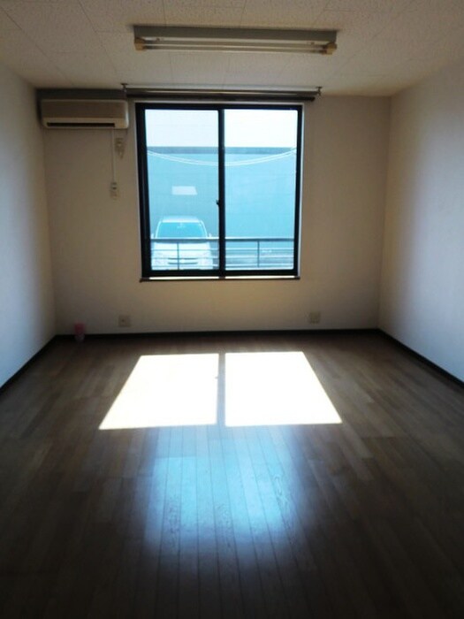 物件内観写真10　(居室)