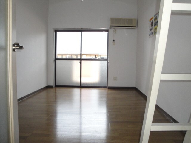 物件内観写真5　(居室)