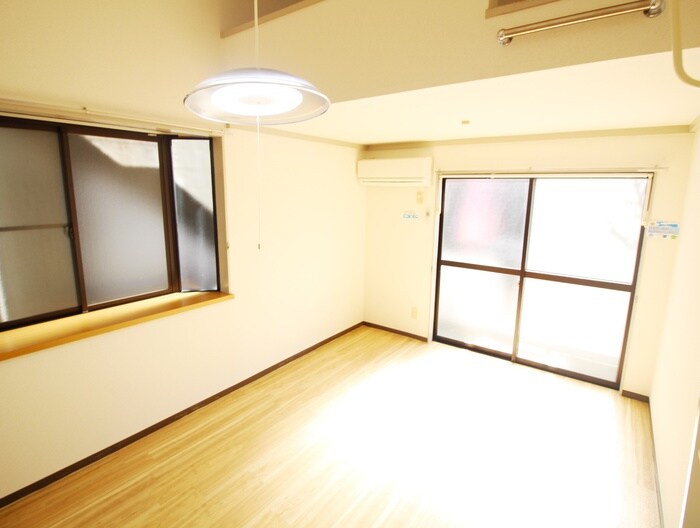 物件内観写真7　(居室)