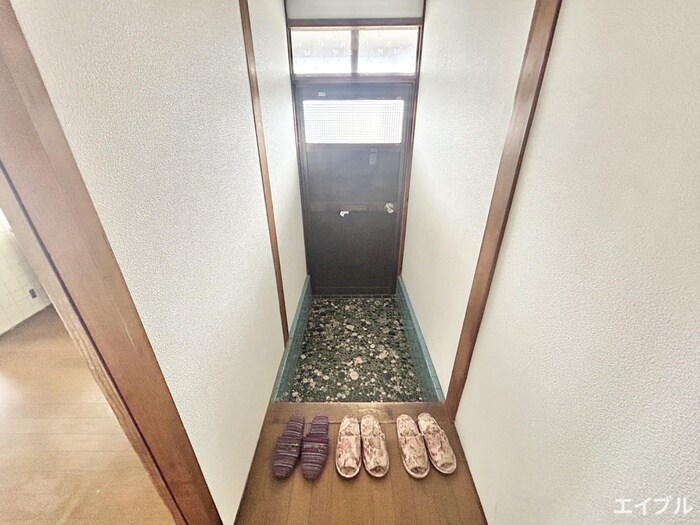 物件内観写真15　(玄関)