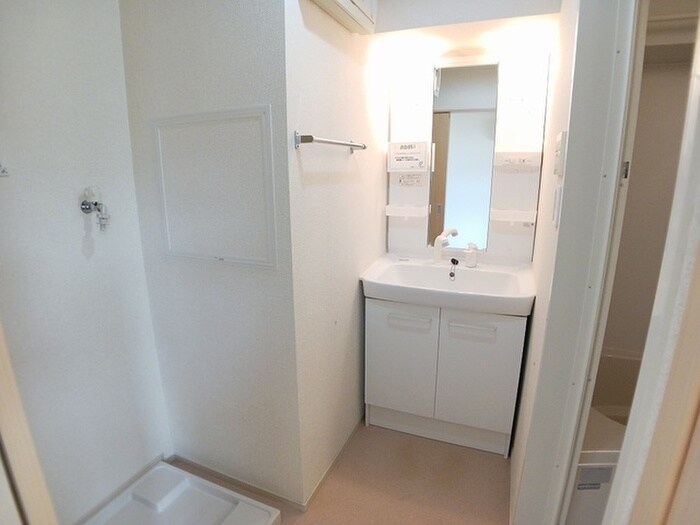 物件内観写真8　(洗面)