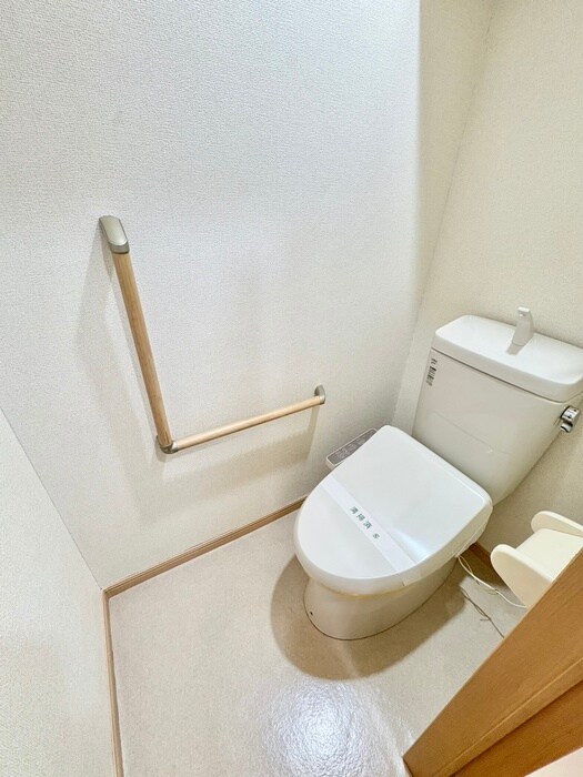 物件内観写真11　(トイレ)