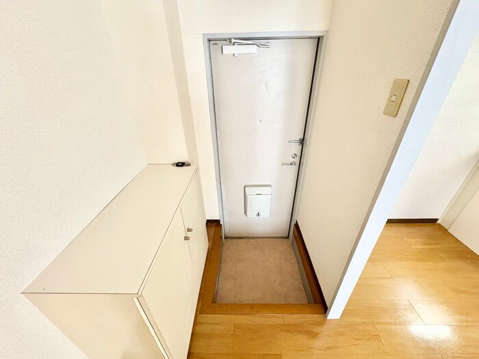 物件内観写真15　(玄関)