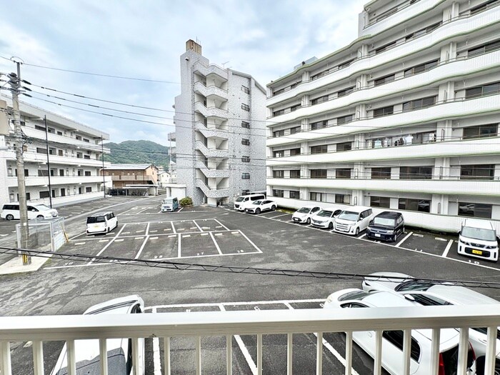 物件内観写真16　(室内からの展望)