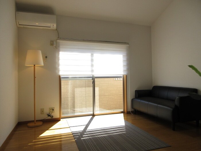 物件内観写真9　(居室)