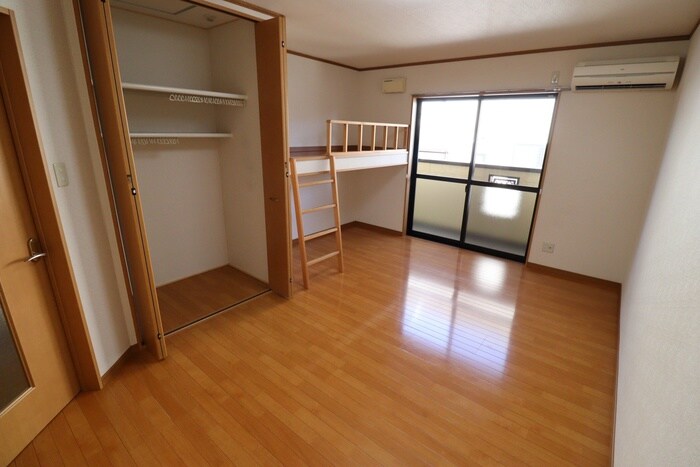 物件内観写真7　(居室)