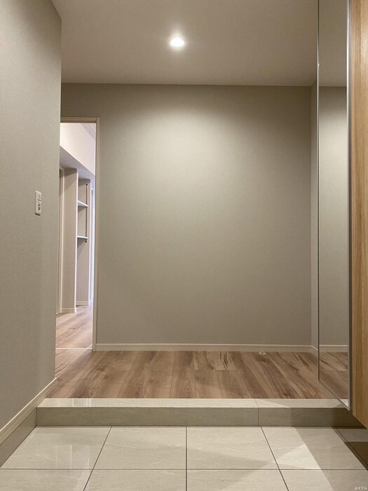 物件内観写真16　(廊下)