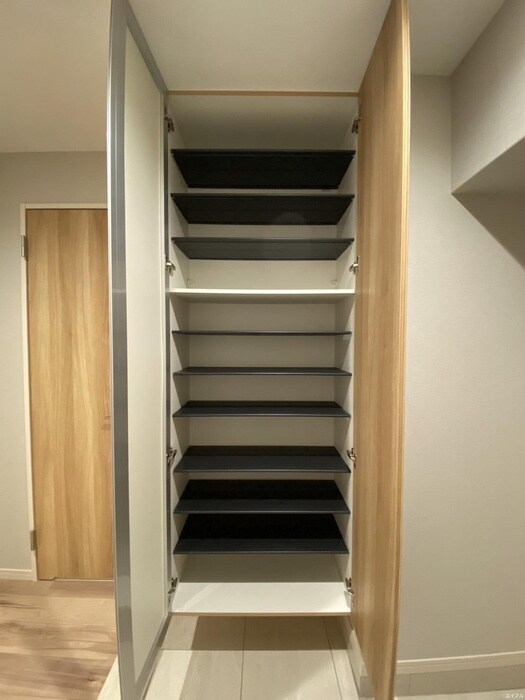 物件内観写真17　(靴箱)