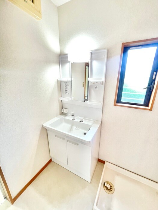 物件内観写真8　(洗面)