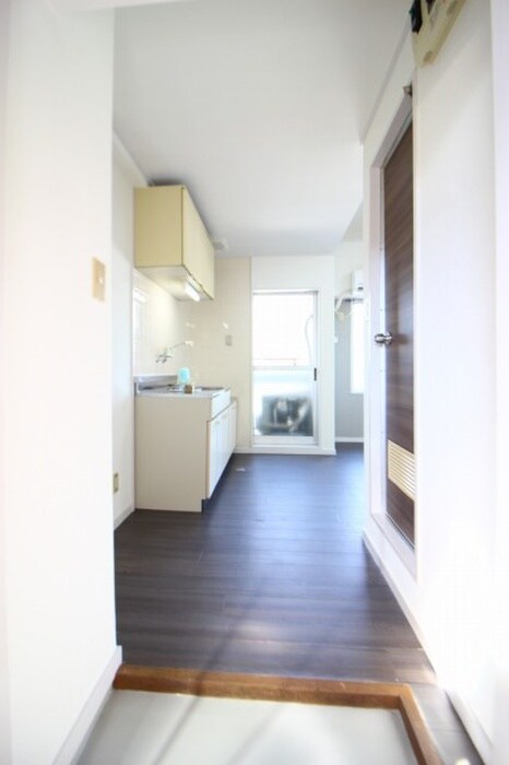 物件内観写真7　(玄関)