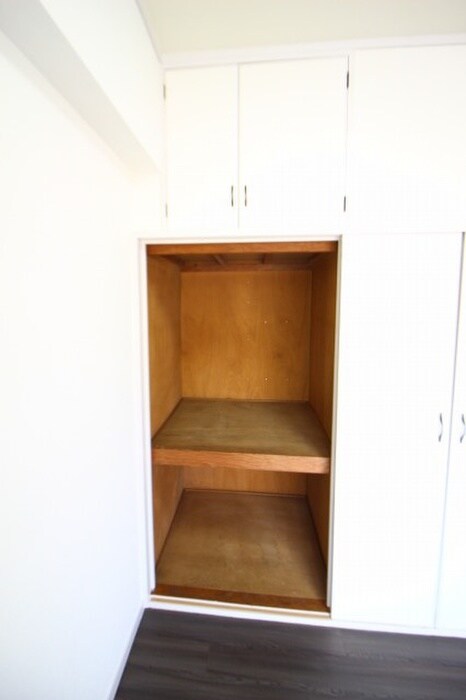 物件内観写真15　(収納)