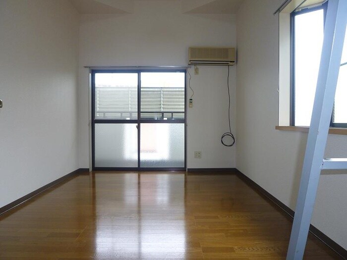 物件内観写真10　(居室)