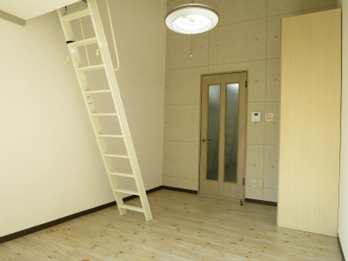 物件内観写真10　(居室)