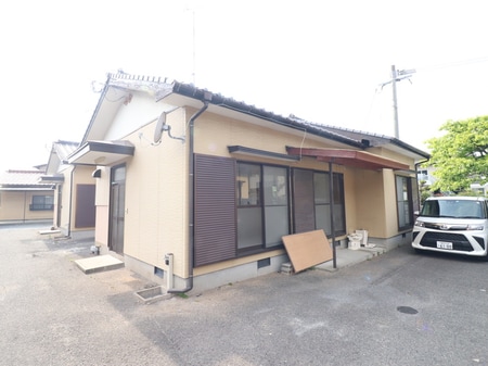 船越貸家（2-1-18）外観写真