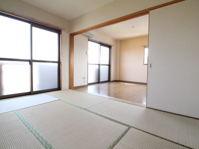 物件内観写真8　(居室)