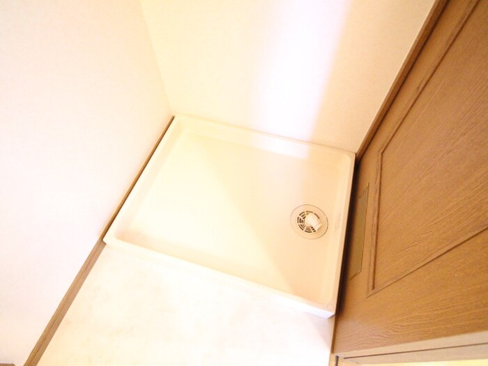 物件内観写真15　(洗濯機置場)