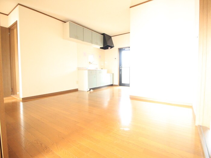 物件内観写真4　(居室)