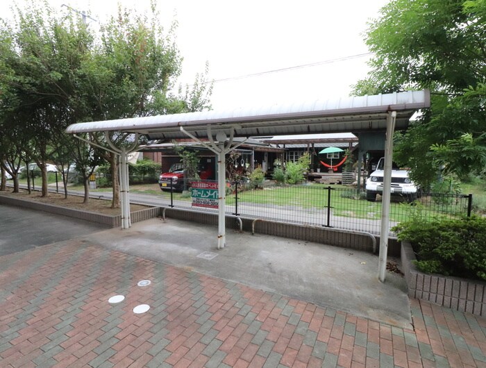 物件外観写真5　(駐輪場)