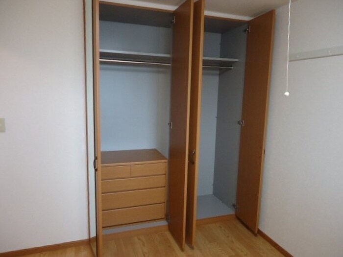 物件内観写真10　(収納)