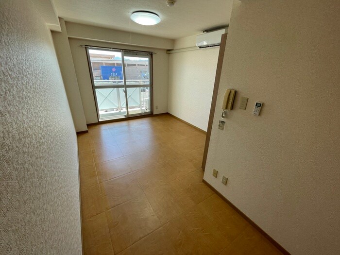 物件内観写真6　(居室)