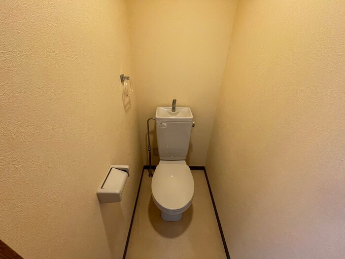 物件内観写真10　(トイレ)