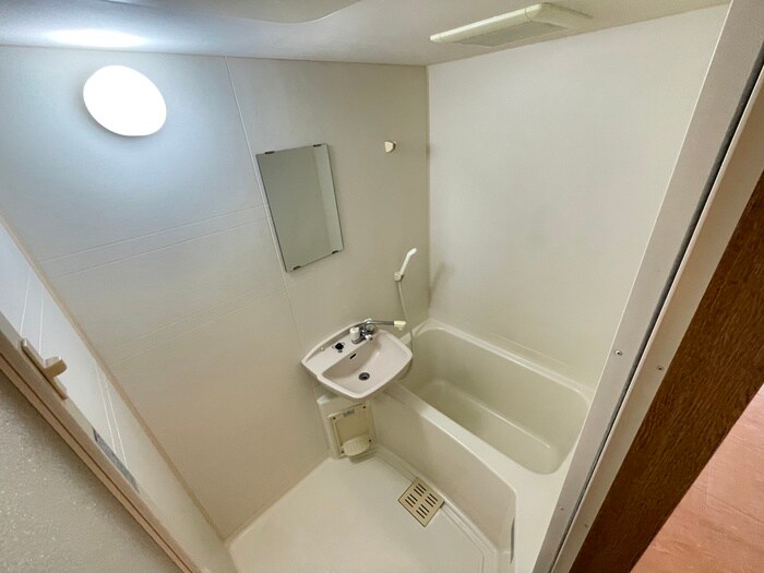 物件内観写真12　(バス／シャワールーム等)