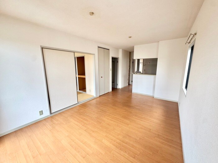 物件内観写真4　(居室)