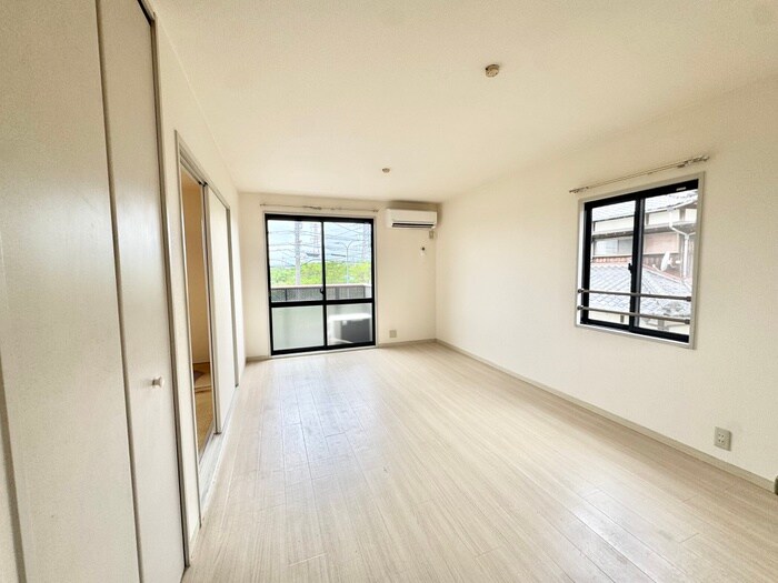 物件内観写真4　(居室)