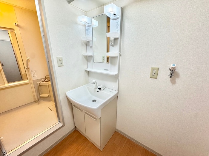 物件内観写真8　(洗面)