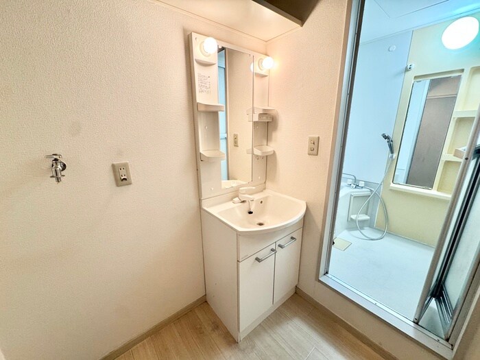 物件内観写真8　(洗面)