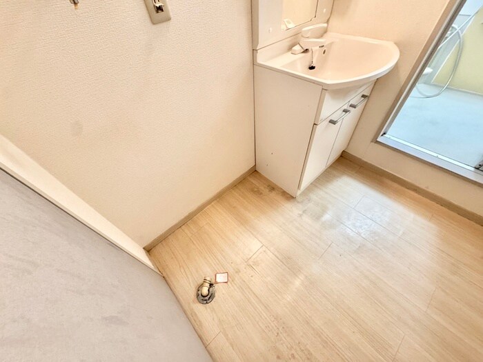 物件内観写真9　(洗濯機置場)