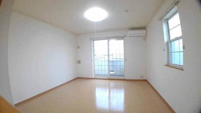 物件内観写真4　(居室)