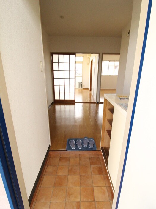 物件内観写真9　(玄関)