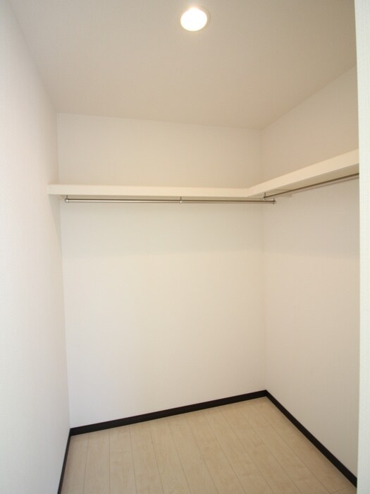 物件内観写真18　(収納)