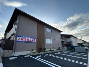 メゾンルボア大里外観写真