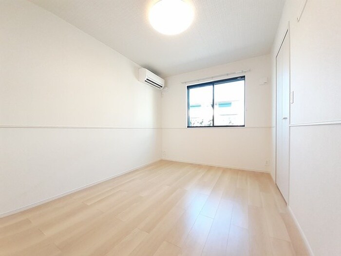 物件内観写真12　(居室)