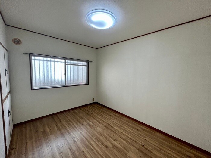 物件内観写真8　(居室)