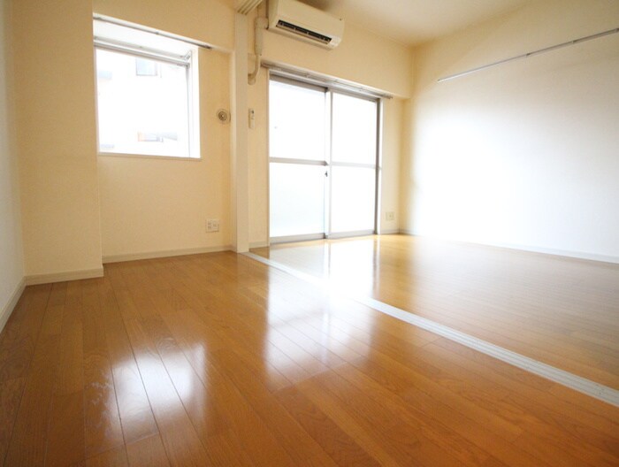 物件内観写真9　(居室)