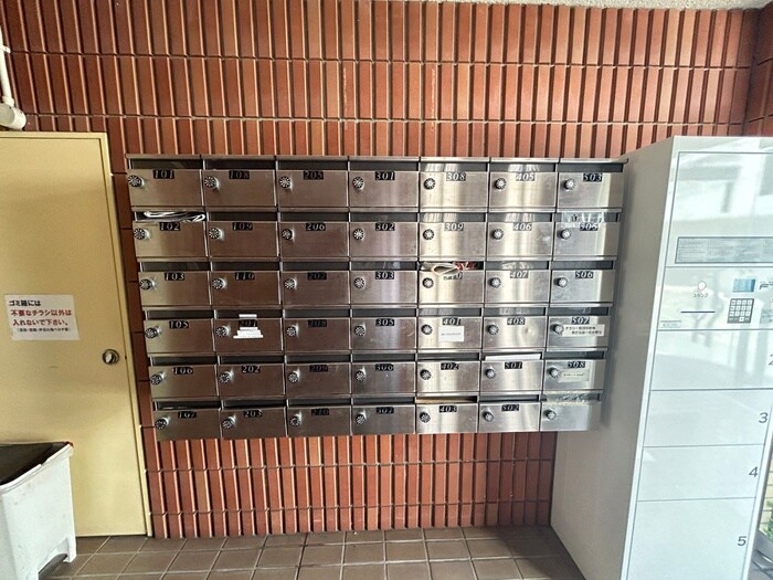 物件外観写真6　(建物設備)