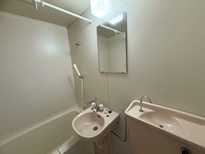 物件内観写真12　(洗面)