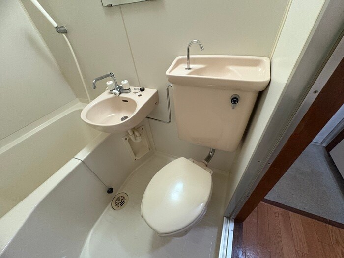 物件内観写真13　(トイレ)