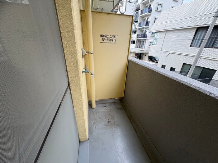 物件内観写真14　(洗濯機置場)