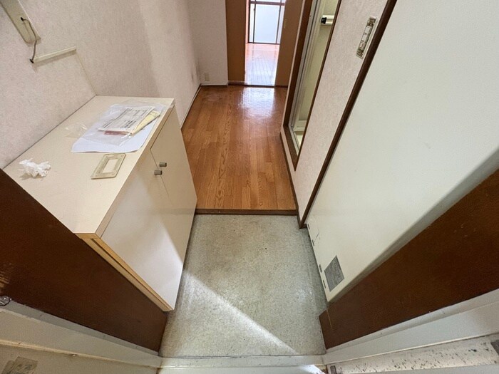 物件内観写真15　(玄関)