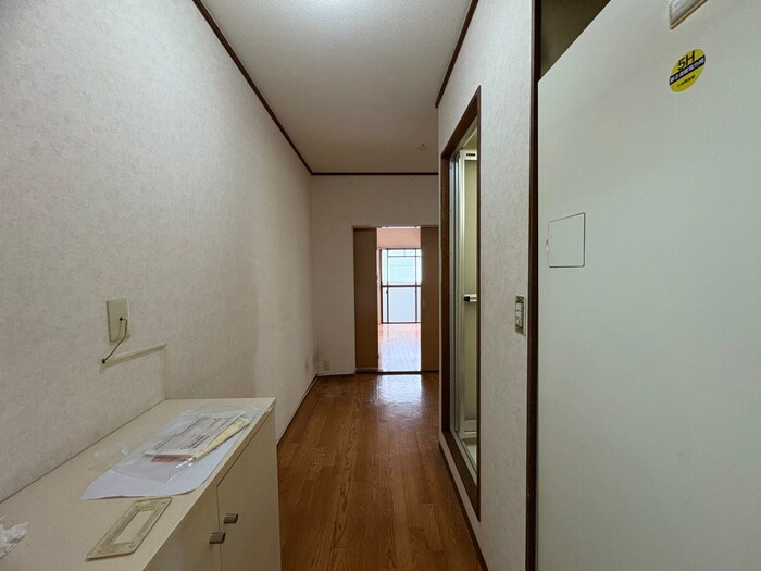 物件内観写真16　(廊下)