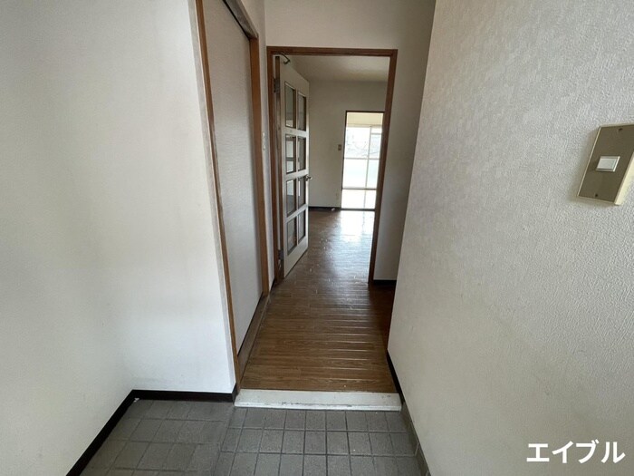 物件内観写真15　(玄関)