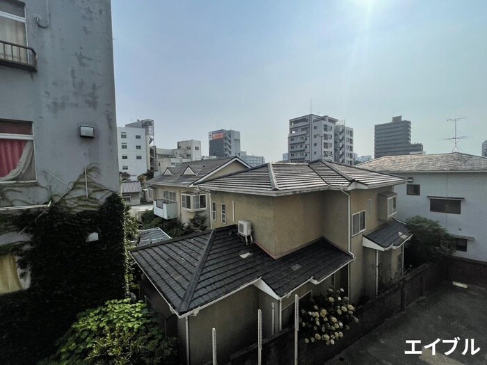 物件内観写真17　(室内からの展望)